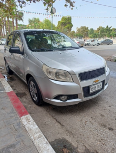 Chevrolet Aveo 5 Portes 2011 Aveo 5 Portes 150 Millions Fixe