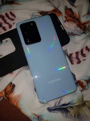 Samsung Galaxy S20 Ultra 5G 87 000 DA Négociable Accepte l’échange