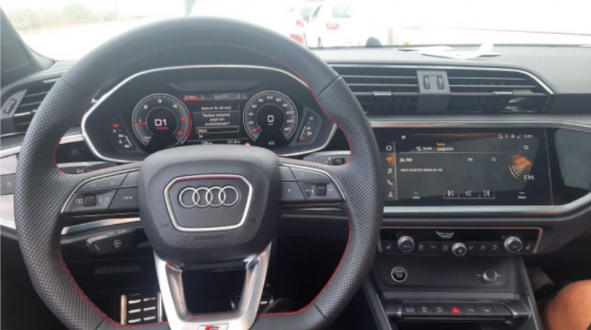 Audi Q3 2022 S Line