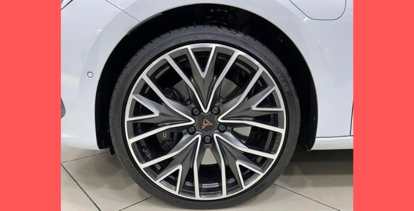 SEAT LEON CUPRA FULL-OPTION – ANNEE : 2021