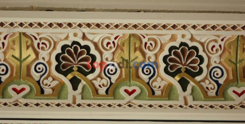 spécialisés dans la gravure sur gypse traditionnelle. Plafonds modernes 2023.
