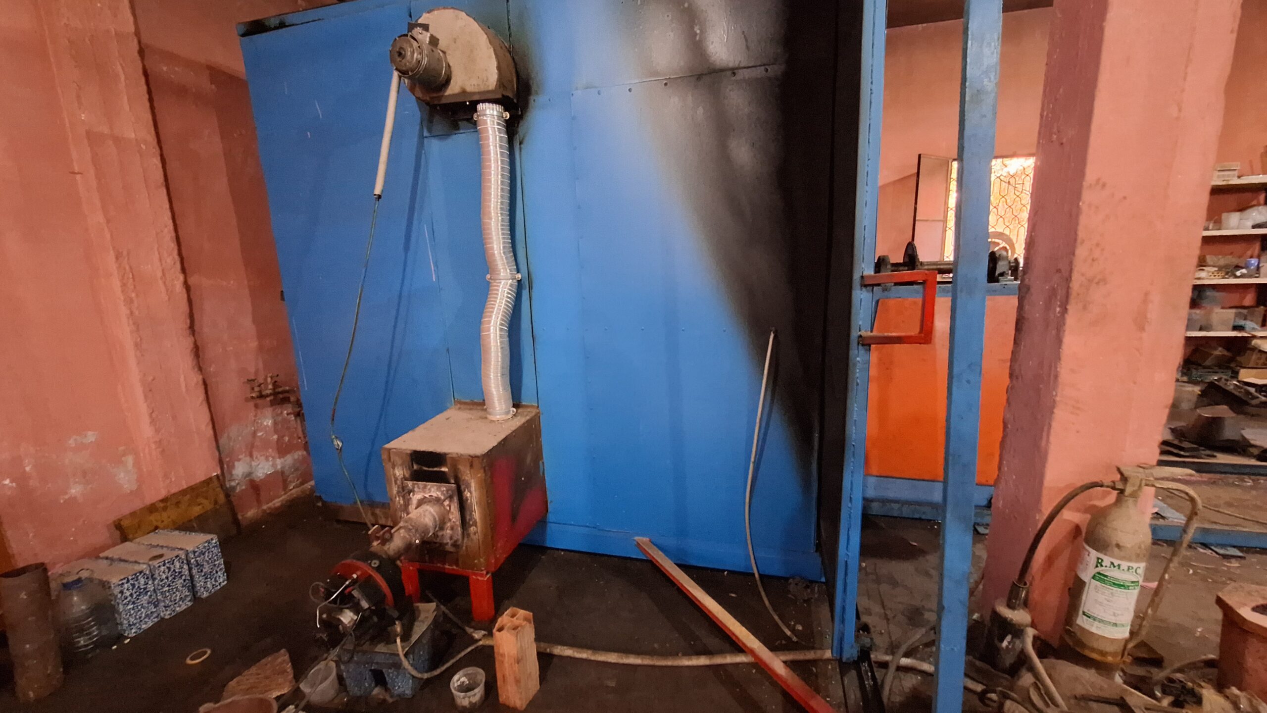 vente villa avec usine d’auto soufflage plastique à sénia oran