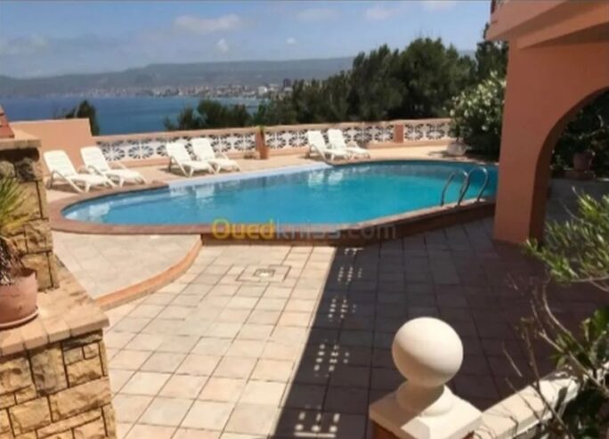 Vente d’une Magnifique Villa à Oran