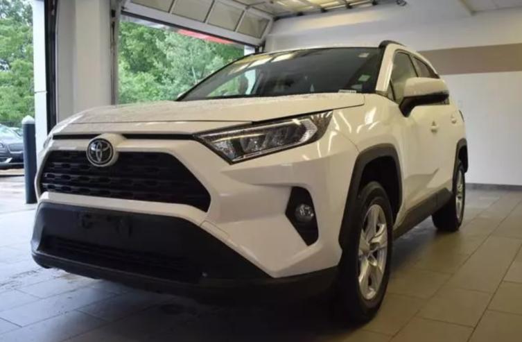 🚗 For Sale: 2019 Toyota RAV4 XLE 🚗
